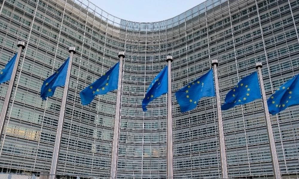 Κομισιόν: Εξέδωσε το πρώτο "πράσινο" ομόλογο NextGenerationEU-Συγκέντρωσε 12 δισ. ευρώ